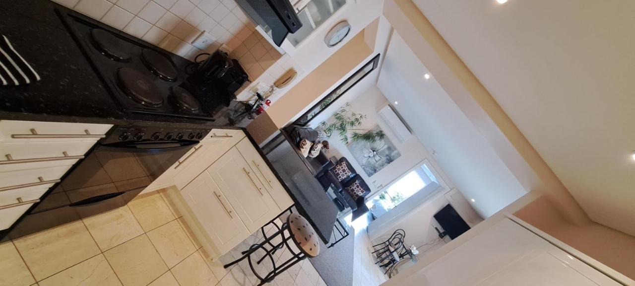 V&A Waterfront Marina Family Apartment 101 Altmore Cape Town Dış mekan fotoğraf